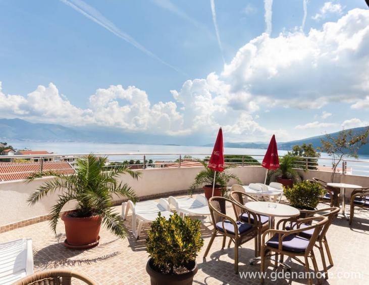 krovna caffe bar terasa sa bazenom 